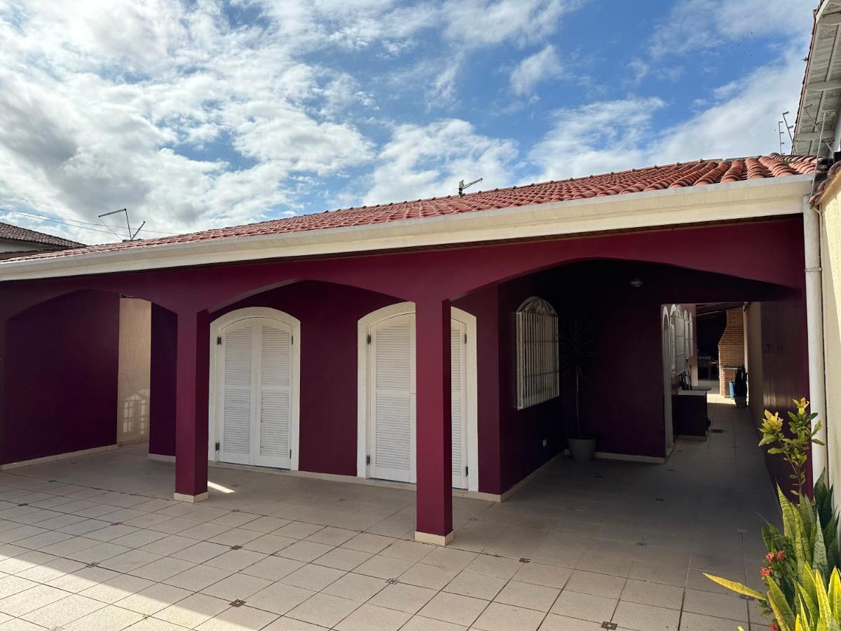 Casa No Centro De *