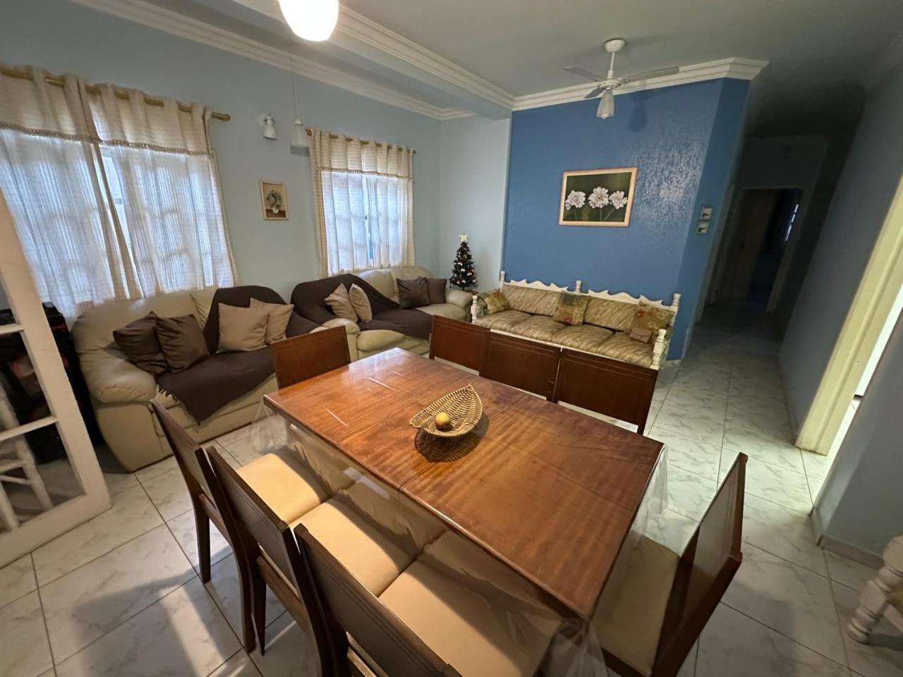 Casa No Centro De *