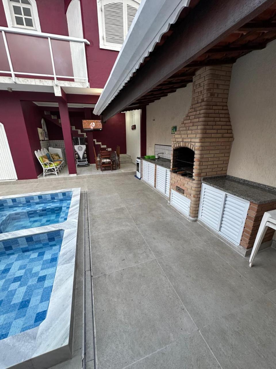 Casa No Centro De Com Piscina Bertioga