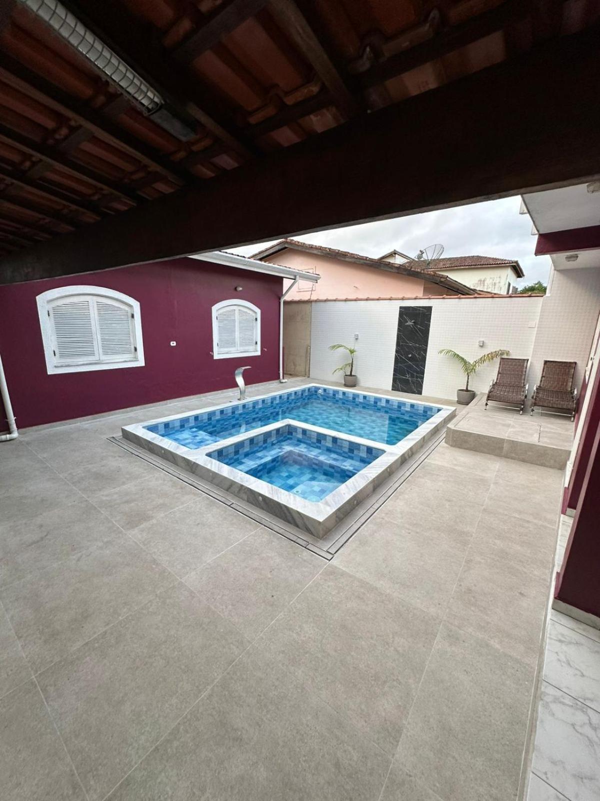 Casa No Centro De Com Piscina *